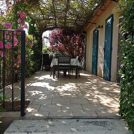 Le Cabanon D'Amandine Et Gabriel Villa Blauvac Exterior photo