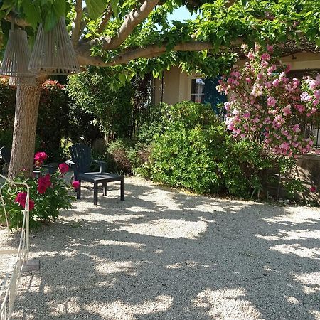Le Cabanon D'Amandine Et Gabriel Villa Blauvac Exterior photo